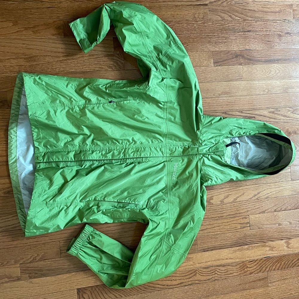 Women’s L Marmot rain jacket